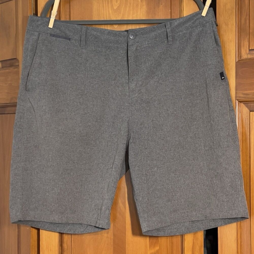 Quiksilver Amphibian Hybrid Shorts Mens Size 38 Gray 9.5" Inseam 4-Way Stretch